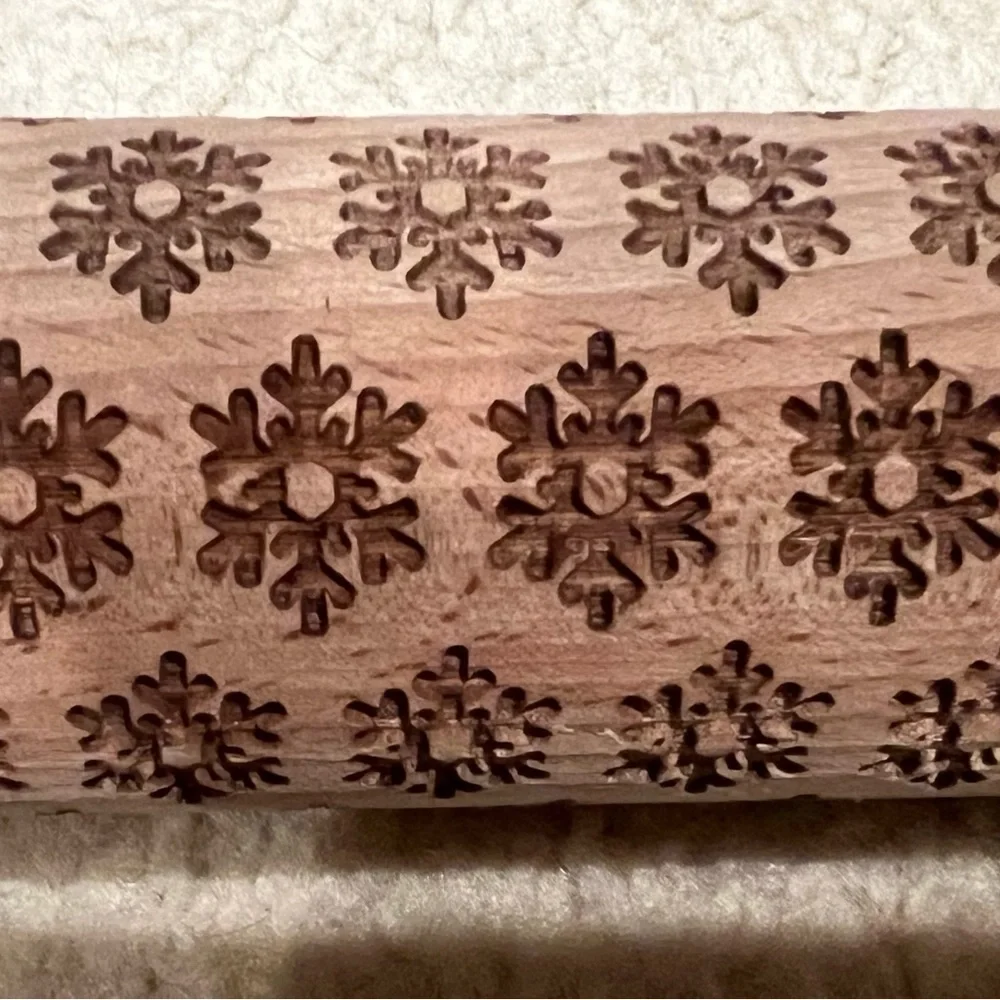 Snowflake Rolling Pin Wooden Roller, Snowflake Embossed. 14”